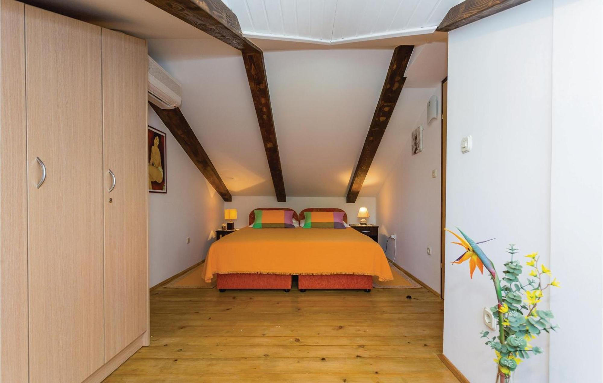 Nice Apartment In Dubrovnik With Kitchenette Exterior photo