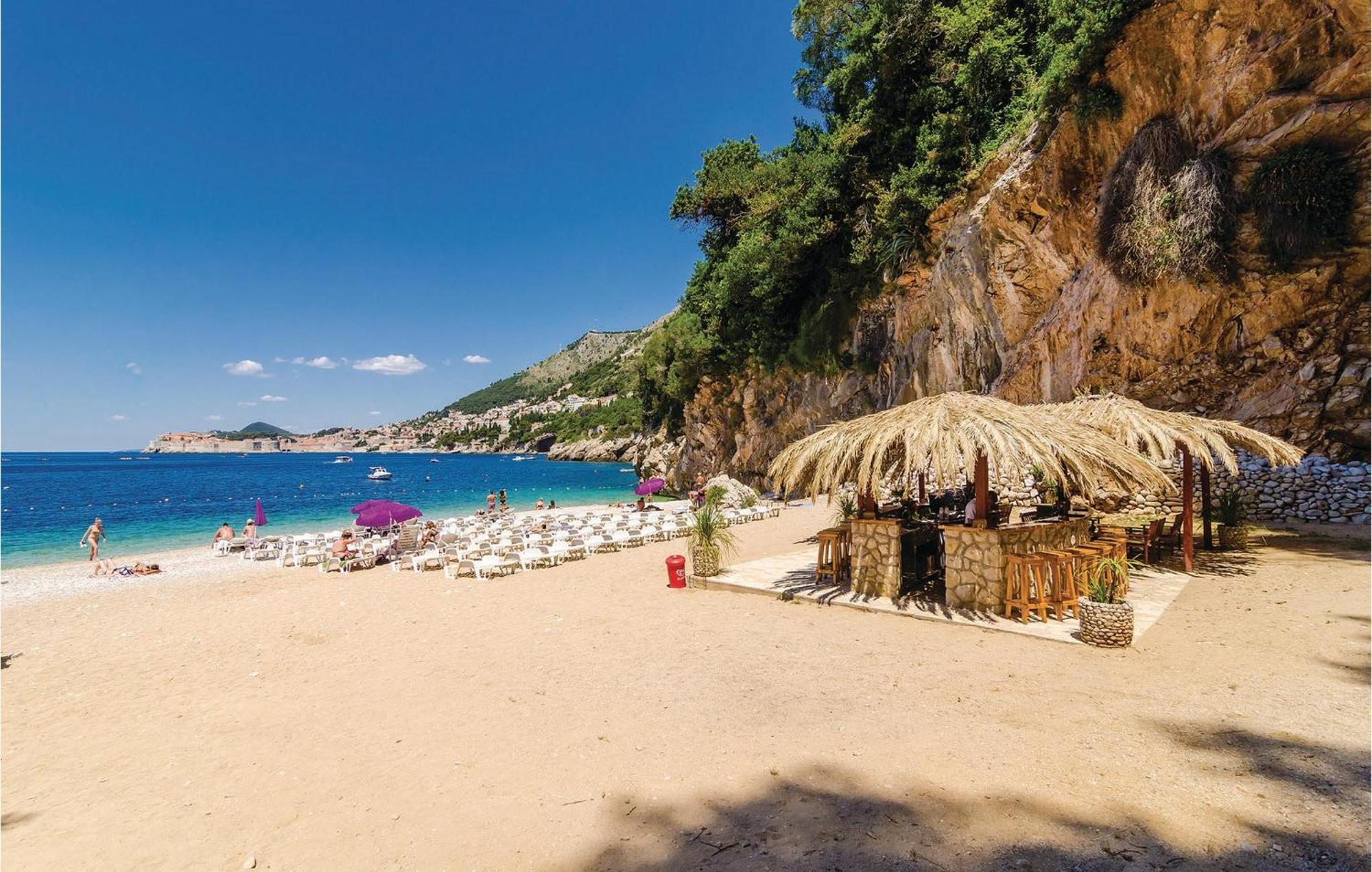 Nice Apartment In Dubrovnik With Kitchenette Exterior photo